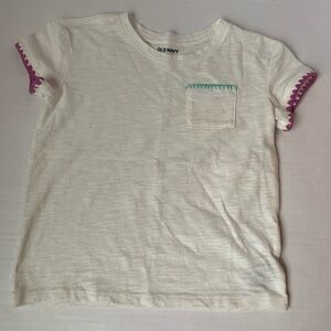 Girls OLD NAVY T Shirt Small (6/7).